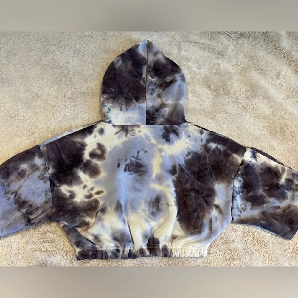 M Powerpuff Girls Tie-Dye Cropped Hoodie from Cartoon Network - Picture 4 of 7